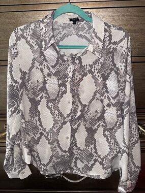 Express Neutral Gray Snake-Print Button-Down Shirt